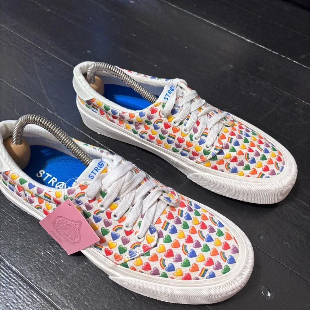 Straye LOVE WINS Rainbow Hearts Canvas Low-Top Sneakers Mens 8 Womens 9.5 retro